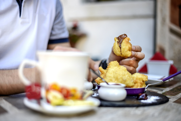 Dubai fritule: Spoj tradicionalnih fritula i Bliskog istoka