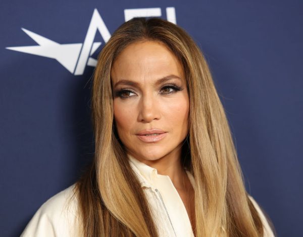 Ski Chic Outfit Jennifer Lopez prekršio je najstarije modno pravilo